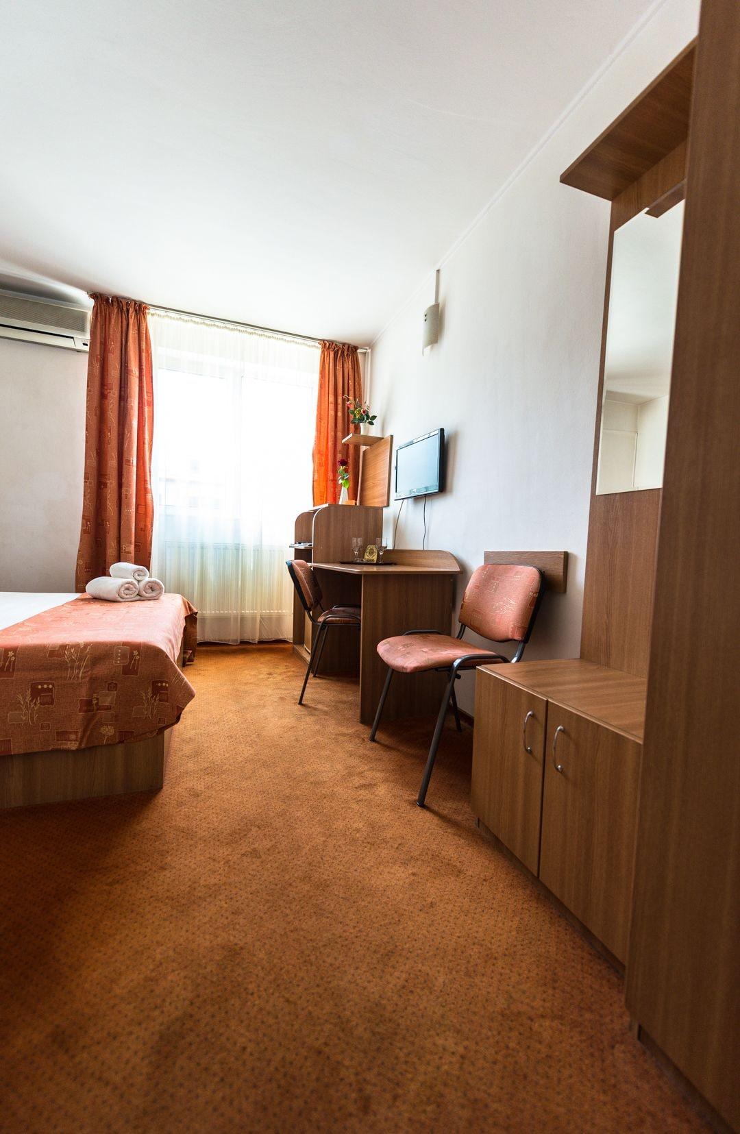 Hotel Est Bucureşti Exterior foto